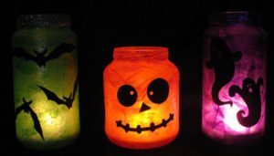 Spooky-DIY-Halloween-Decorations-Set-up